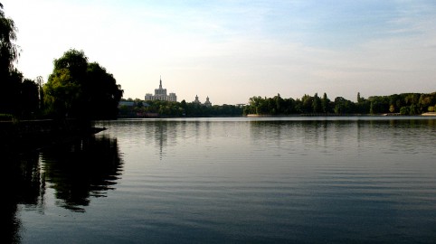 Pohľad na jazero Herăstrău