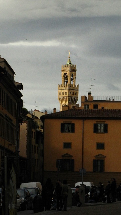 Pohľad na Palazzo Vecchio z námestia De' Pitti